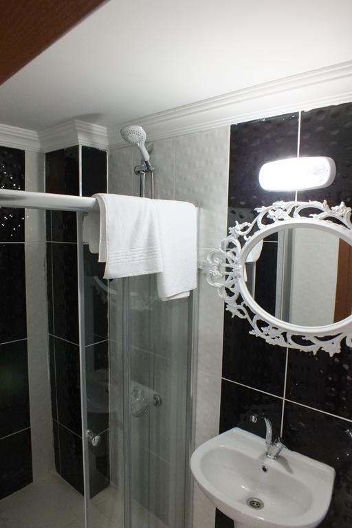 King Butique Hotel Yomra Экстерьер фото
